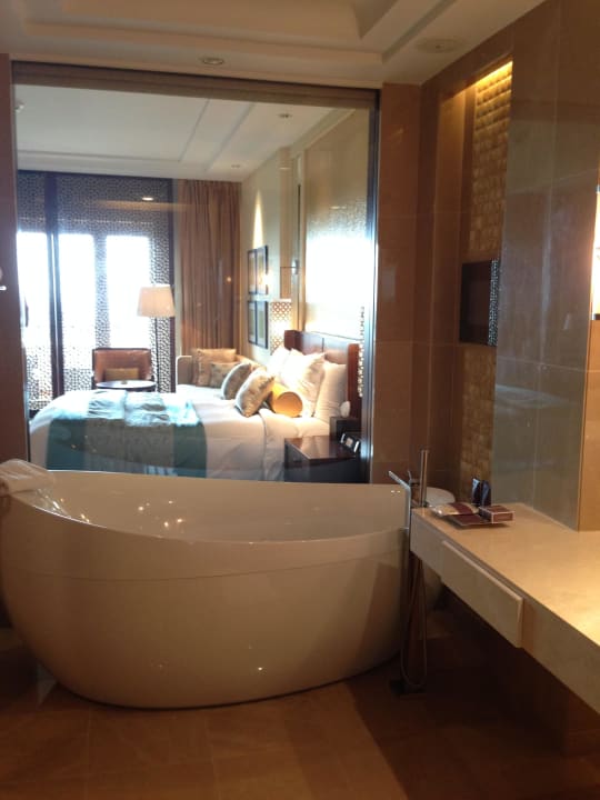 Zimmer  The Ritz-Carlton, Dubai