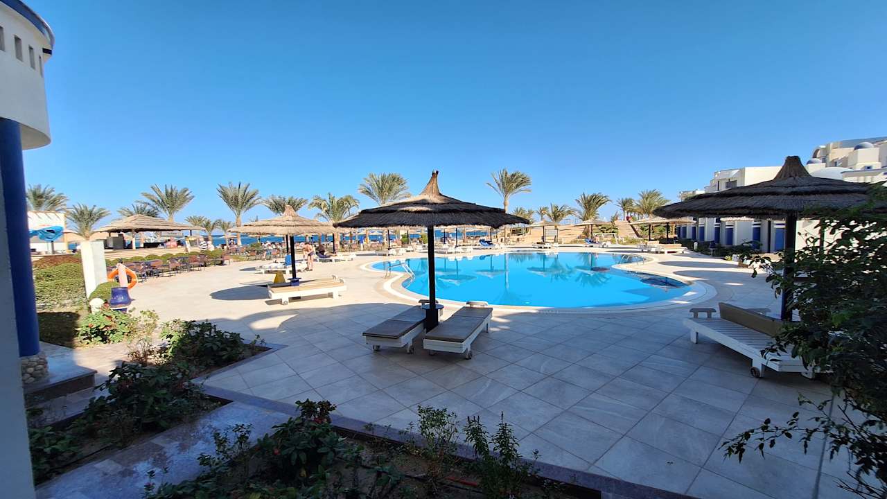 Pool Coral Sun Beach