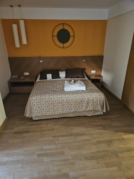 Zimmer Side Star Beach