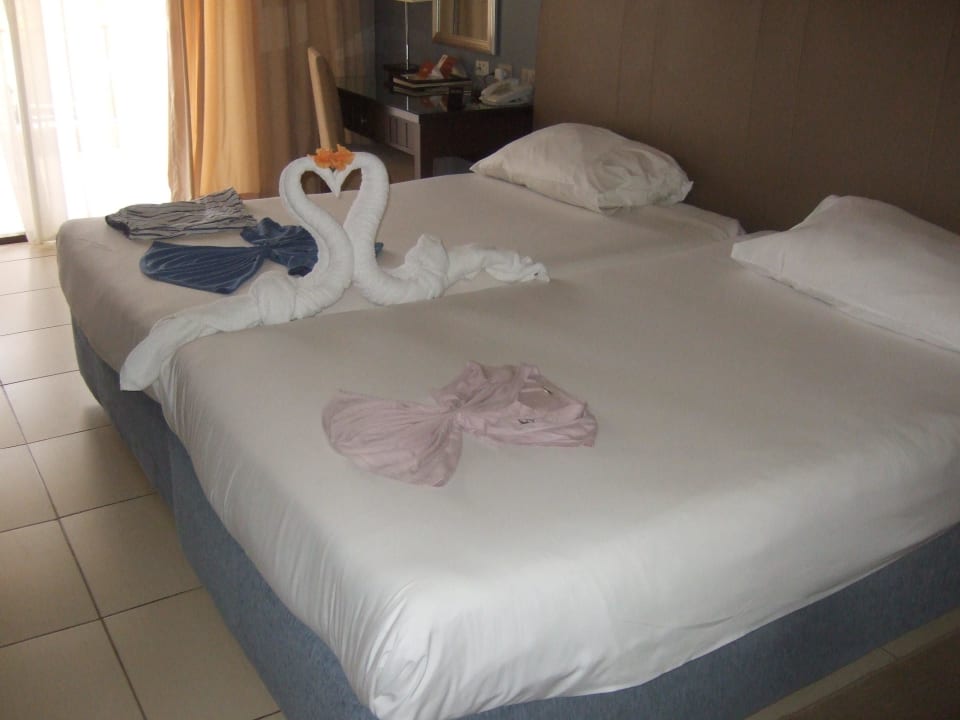 Täglich wechselnde Handtuchmotive JAZ Aquamarine Resort