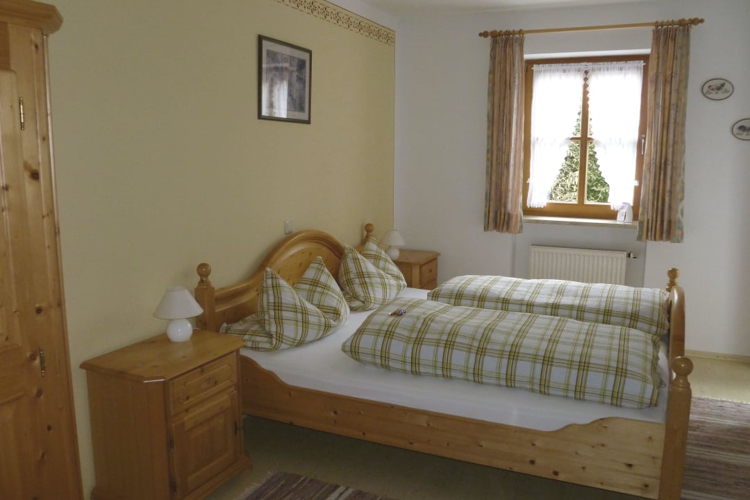 Schlafzimmer Fewo 75 qm Landhaus Fürberger