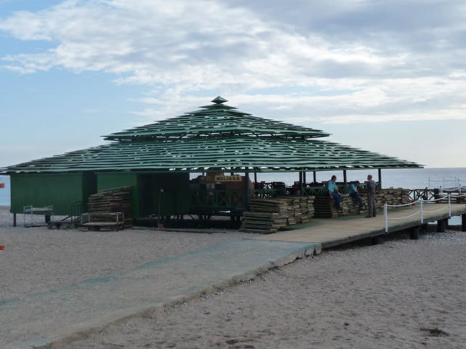 Die Strandbar - auch schon fast winterfest Le Jardin Resort
