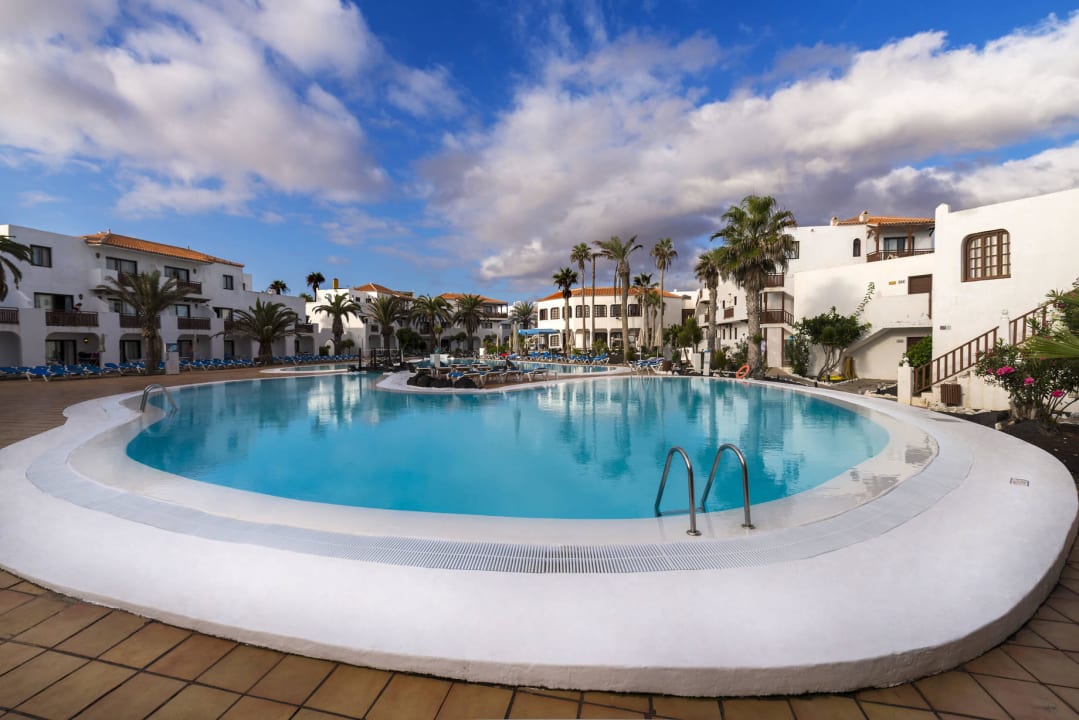 Pool Apartamentos Hesperia Bristol Playa