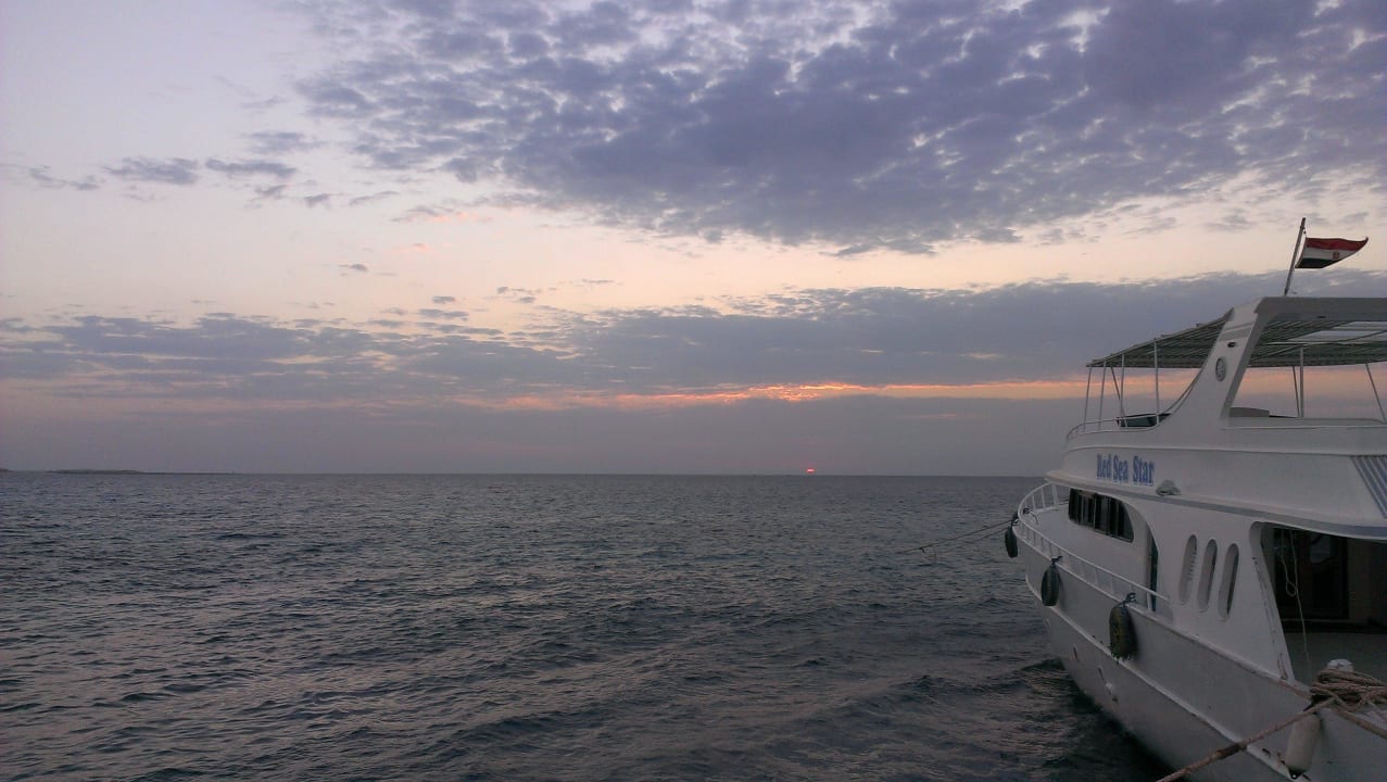 Пляж Amwaj Beach Club Abu Soma Resort