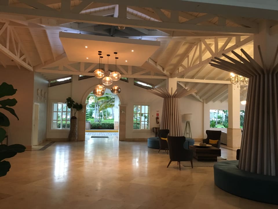 Lobby Wyndham Alltra Samana