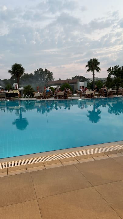 Pool Hotel Victory Resort