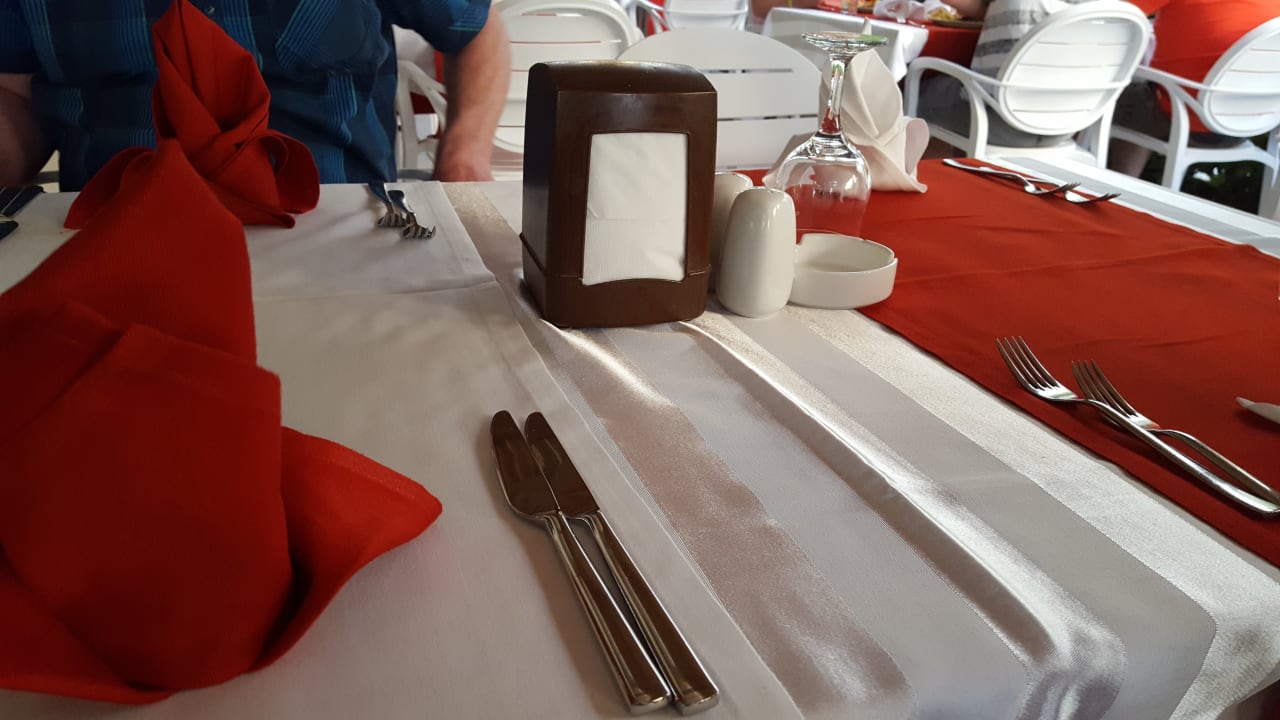 Gastro Well Palace Side