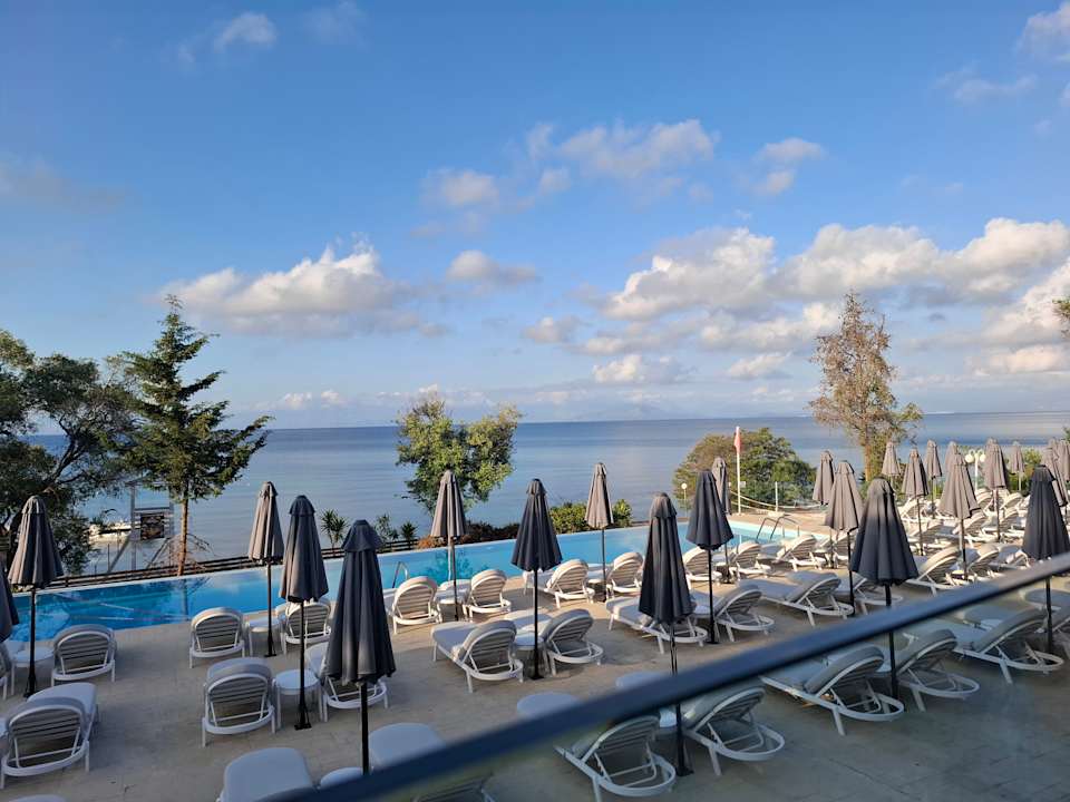 Pool Mythos Palace Resort