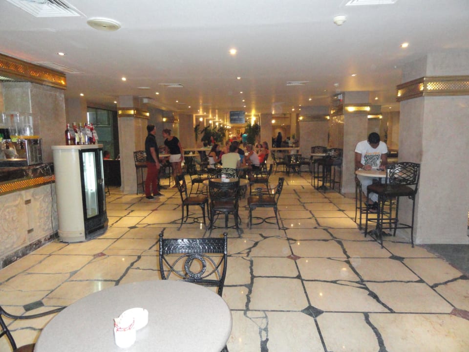 Lobby bar Sunny Days El Palacio Resort & Spa