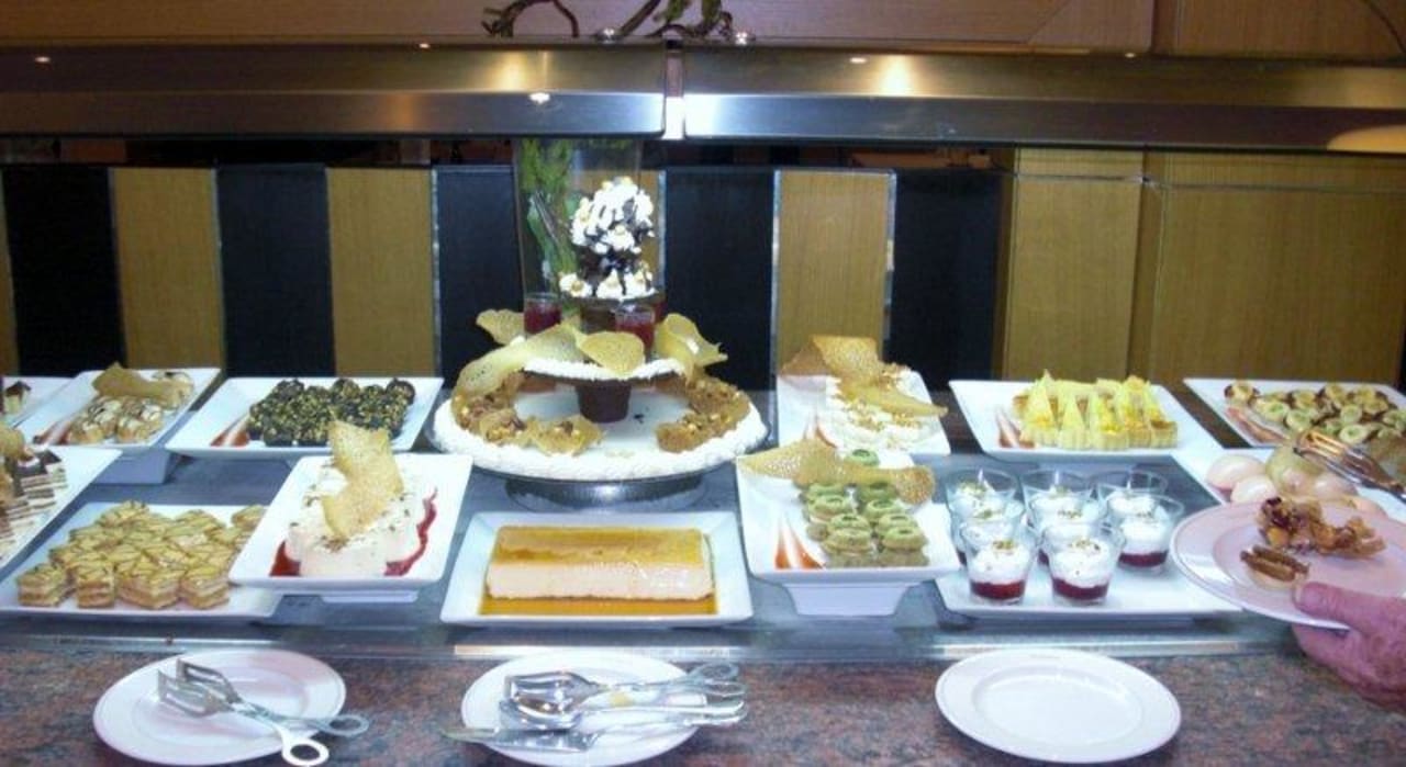 Teil des Dessertbuffets Oceana Hotel & Spa