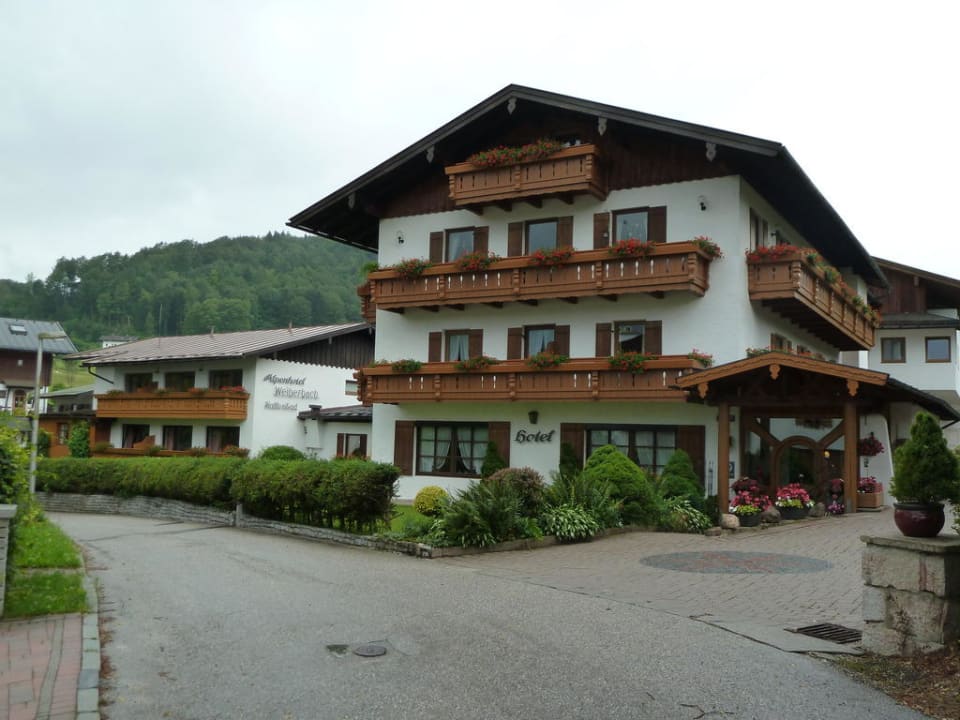 Außenansicht Alpenhotel & Ferienwohnungen Weiherbach