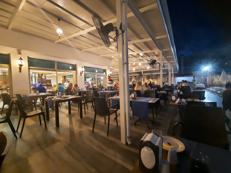 Gastro Side Aquamarin Resort & Spa