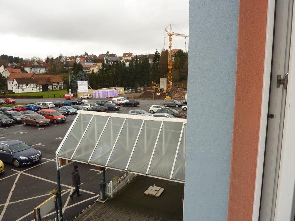 Neben dem Hotel die Baustelle für das Seniorenheim Parkhotel Schotten