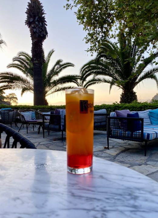 Gastro Hillside Beach Club