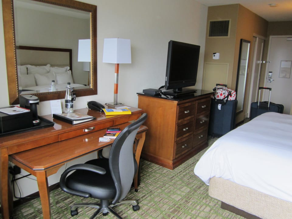 Schreibtisch & TV Hotel Boston Marriott Copley Place