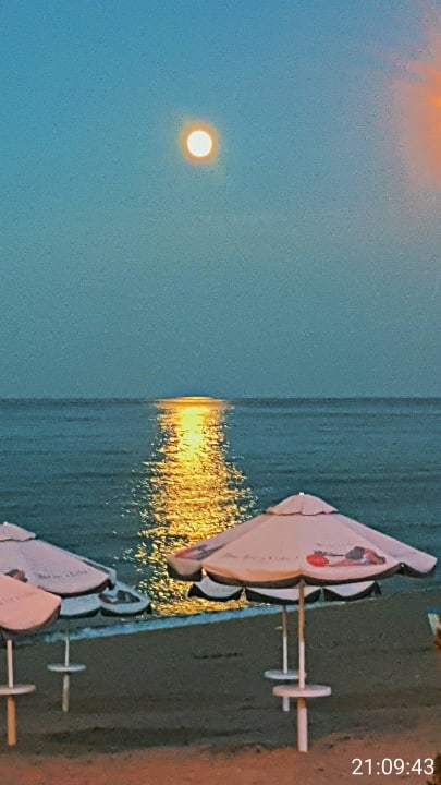 Vollmond über dem Schwarzen Meer(Luca Helios Beach AluaSun Helios Beach