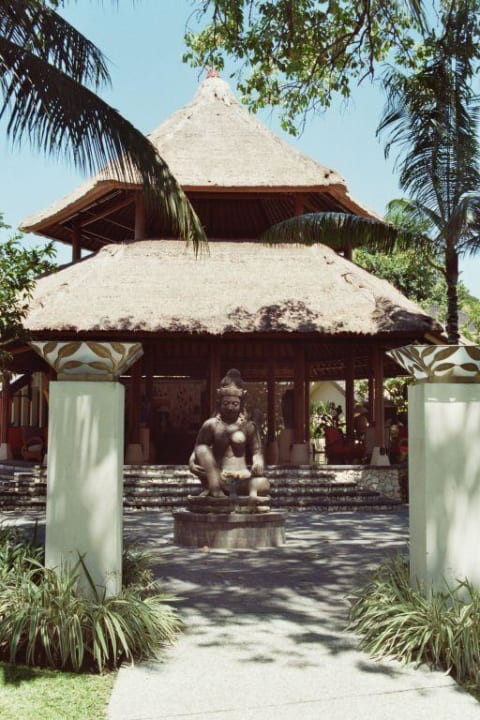 Rezeption Segara Village Hotel