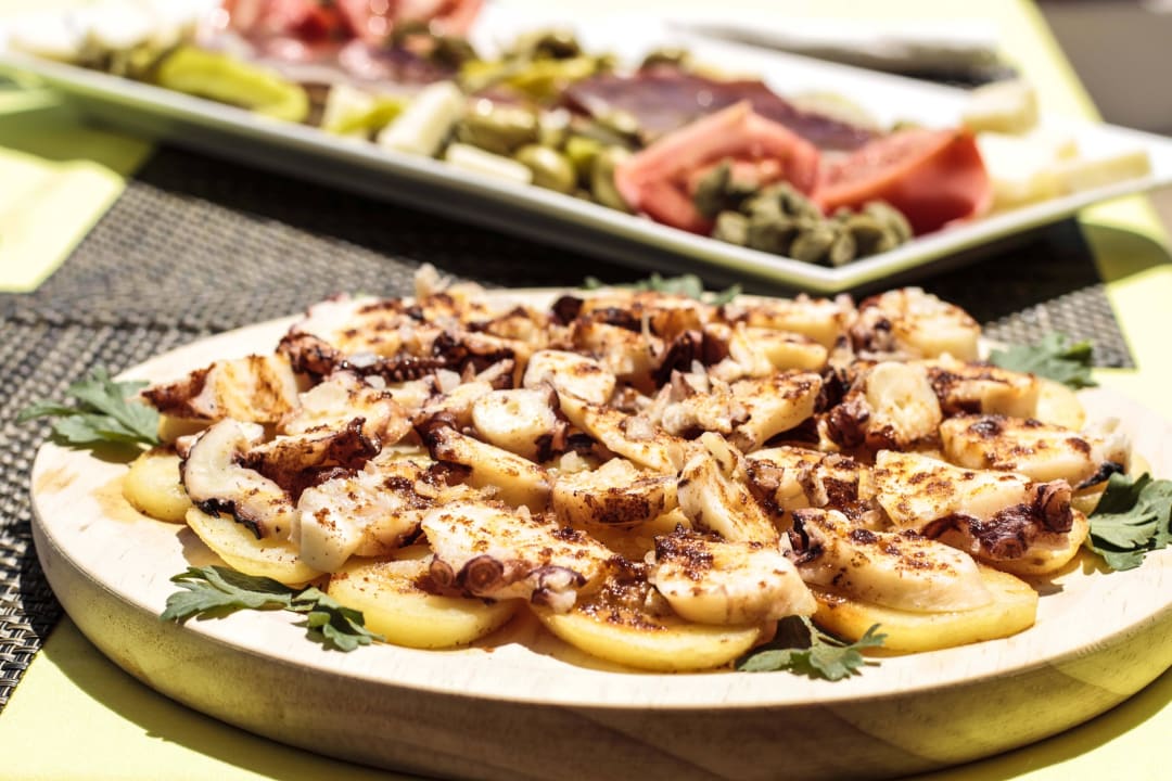 Pulpo a la Gallega Universal Hotel Laguna