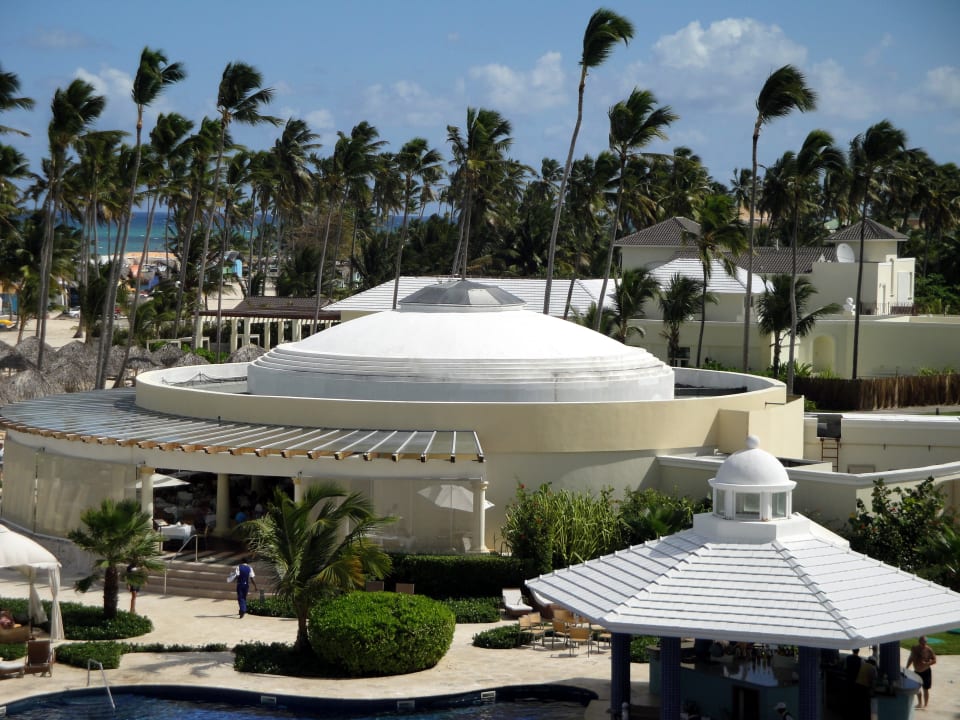 Ausblicke auf das Pool/Strandrestaurant JOIA Bávaro by Iberostar