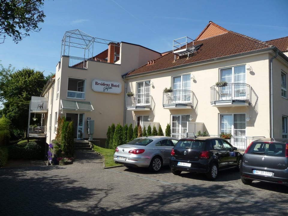 Eingang zur Rezeption links gehts zur Tiefgarage Residenz Hotel Gießen