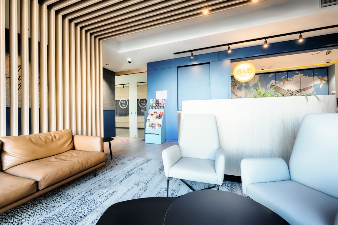 Lobby B&B Hotel Berlin-Airport