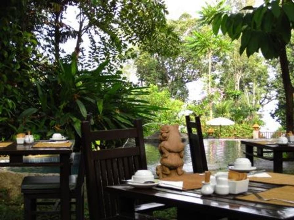 Frühstücksterrasse beim Pool Nr.3 Khao Lak Merlin Resort