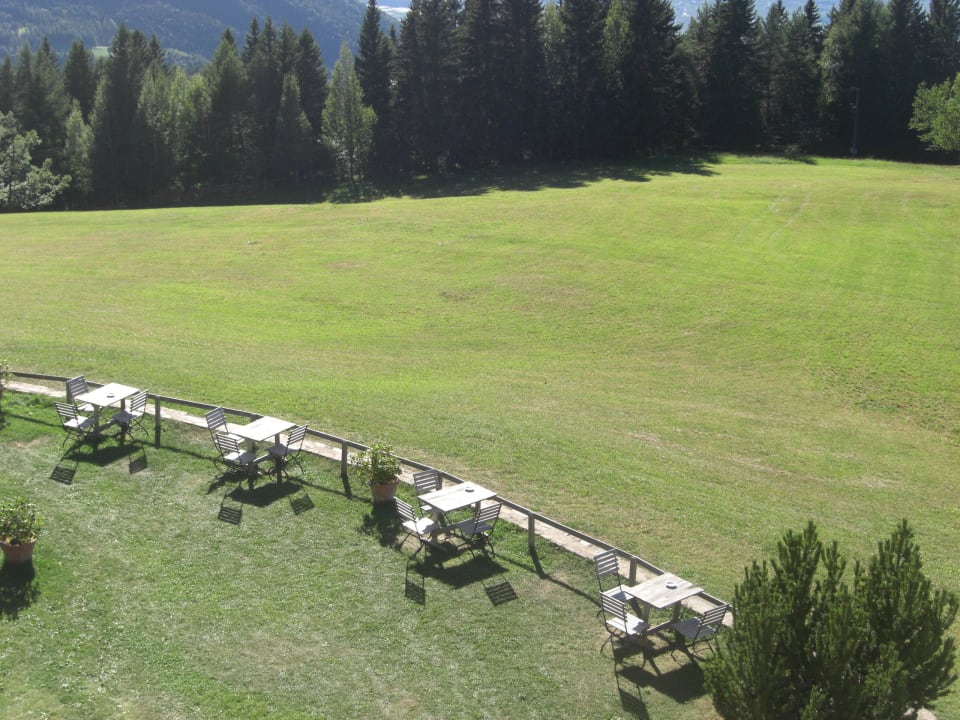 Garten - Blick aus dem Zimmer Hotel Zirmerhof