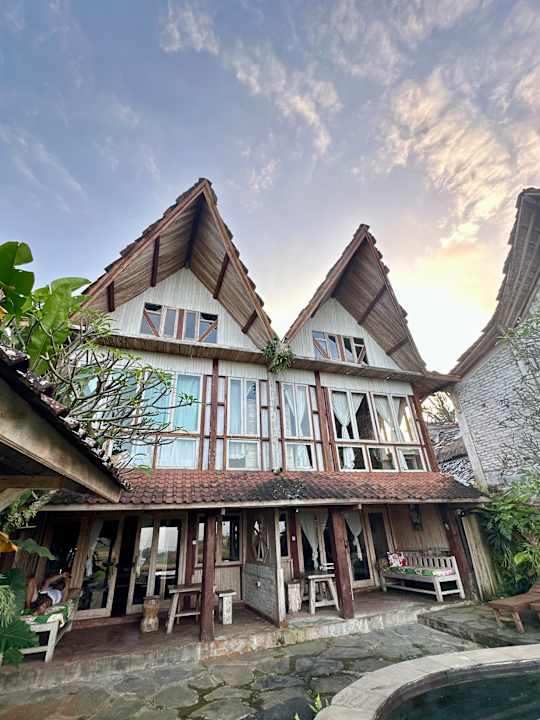 Außenansicht Joglo Organik Guesthouse