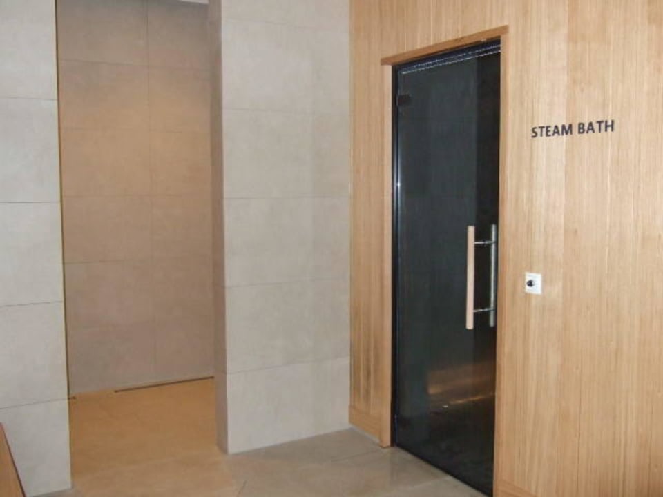 Eingang zum Dampfbad Hotel Schwarzschmied