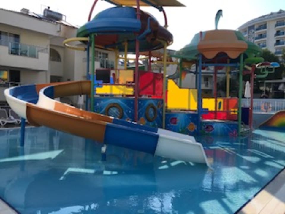 Pool Dream Family Club