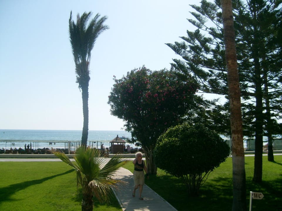 Weg zum Strand Nerton Hotel - Erwachsenenhotel ab 16 Jahren