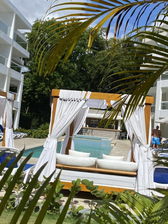Pool Emotions by Hodelpa Puerto Plata