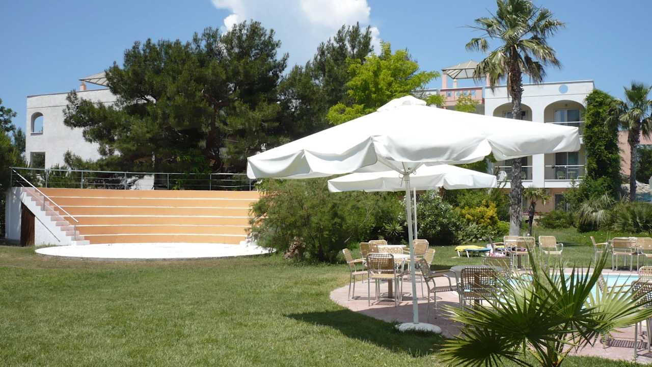 Scene Ilio Mare Hotel