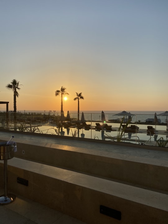 Ausblick The Royal Senses Resort, Curio Collection by Hilton