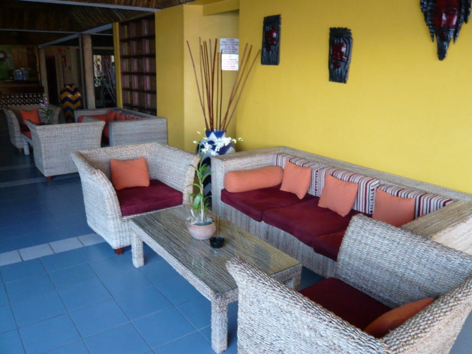 Sitzmöglichkeiten im Bereich der Lobby Grand Muthu Club Caribbean Runaway Bay