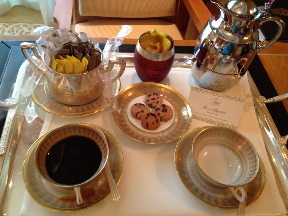Käffchen? Emirates Palace Mandarin Oriental