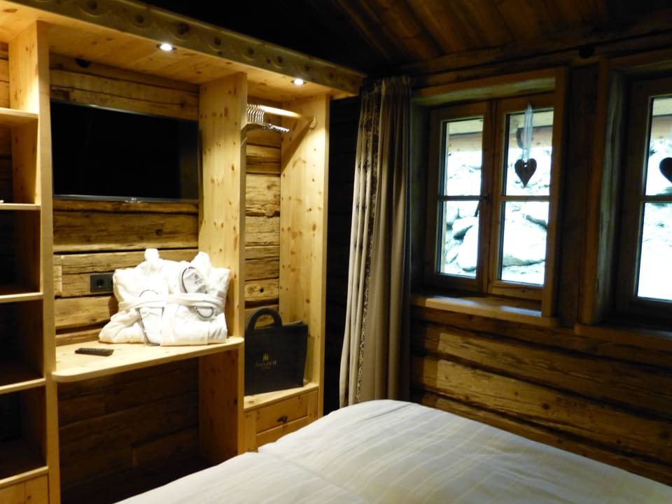 Schlafzimmer Erdgeschoss Chaletdorf Auszeit