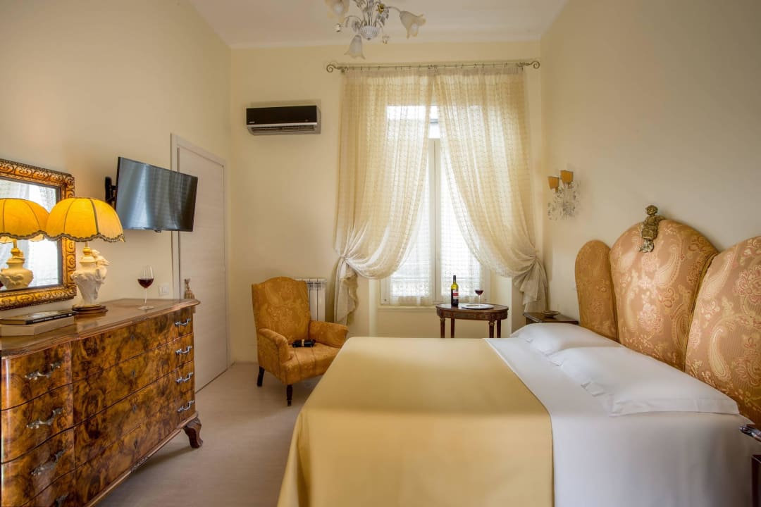 Double Room Roma Central Guest House