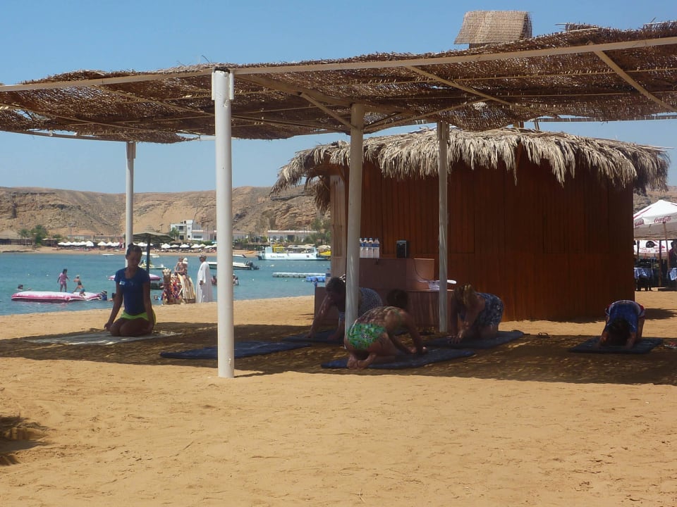 Yoga am Strand Iberotel Palace