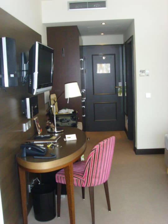 Fernseher und Eingangsbereich Hotel Ritter Durbach