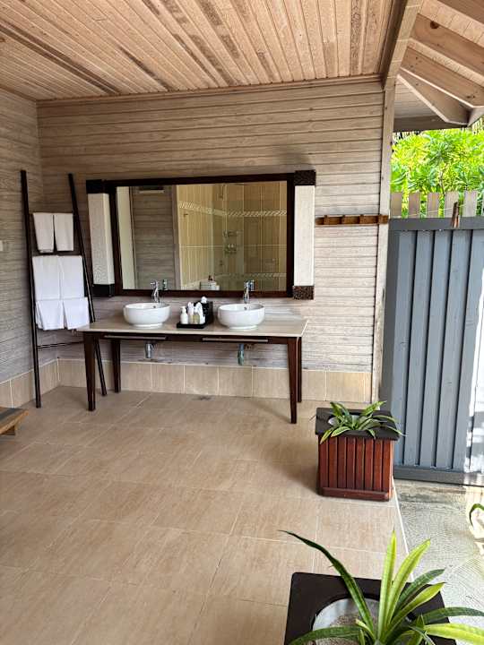 Zimmer Kuredu Island Resort & Spa