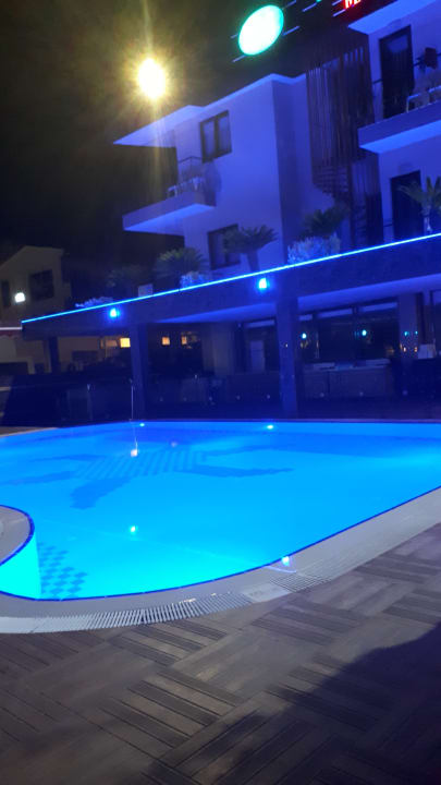 Pool Aleria Belport Beach Hotel