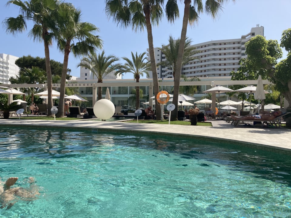 Pool BG Hotel Caballero
