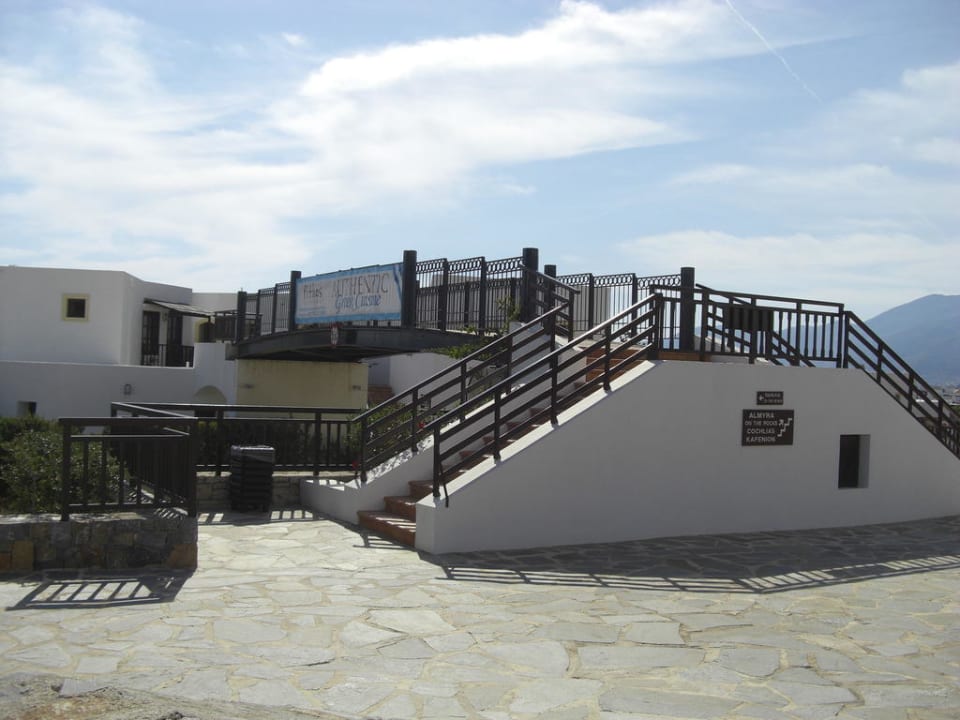 Brücke/Übergang zum Creta Maris Creta Maris Resort