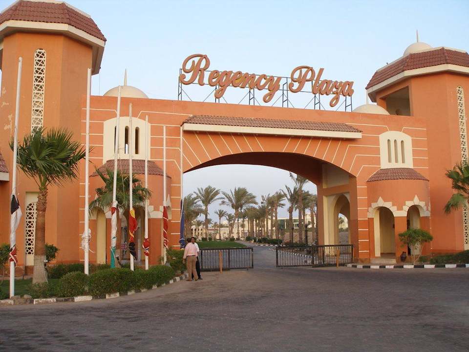 Wejscie na teren hotelu Regency Plaza Aqua Park & Spa
