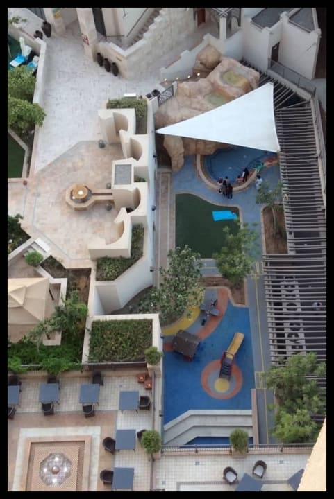 Blick vom Balkon auf Kinderclub Ajman Saray, a Luxury Collection Resort