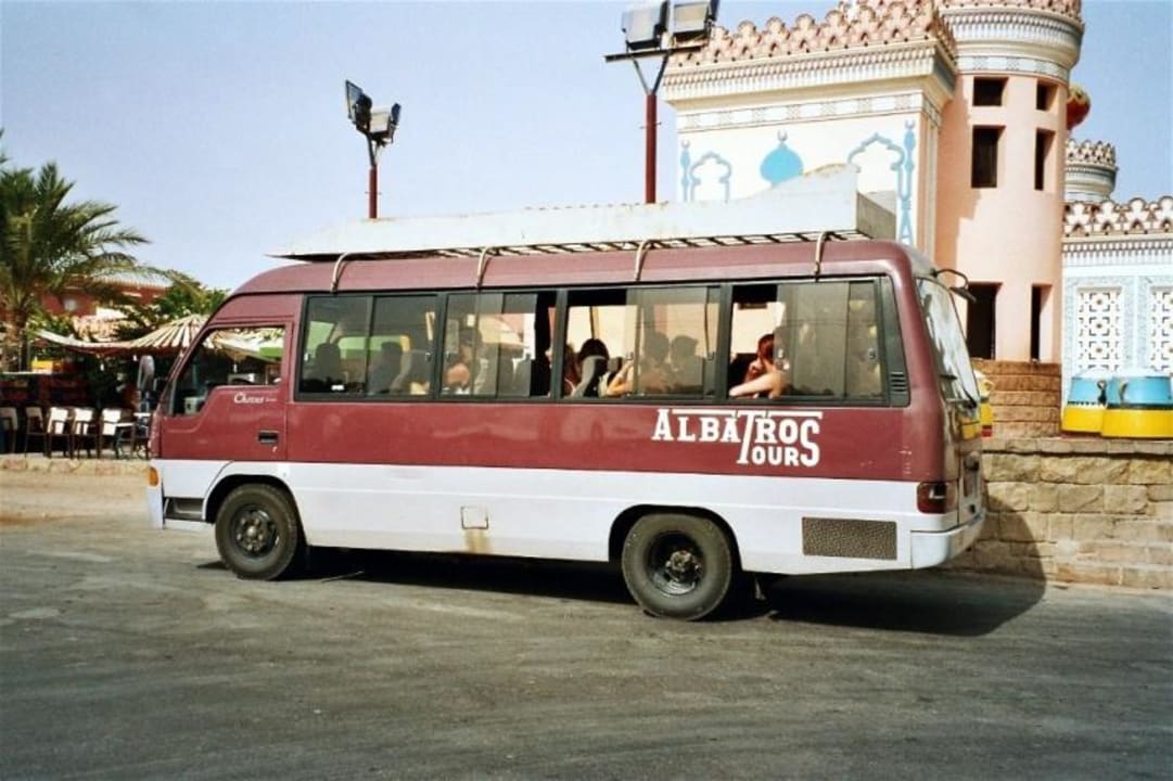 Hotel Fantasia 1001 Nacht - Shuttle-Bus zum Strand Pickalbatros Alf Leila Wa Leila Resort - Neverland Hurghada