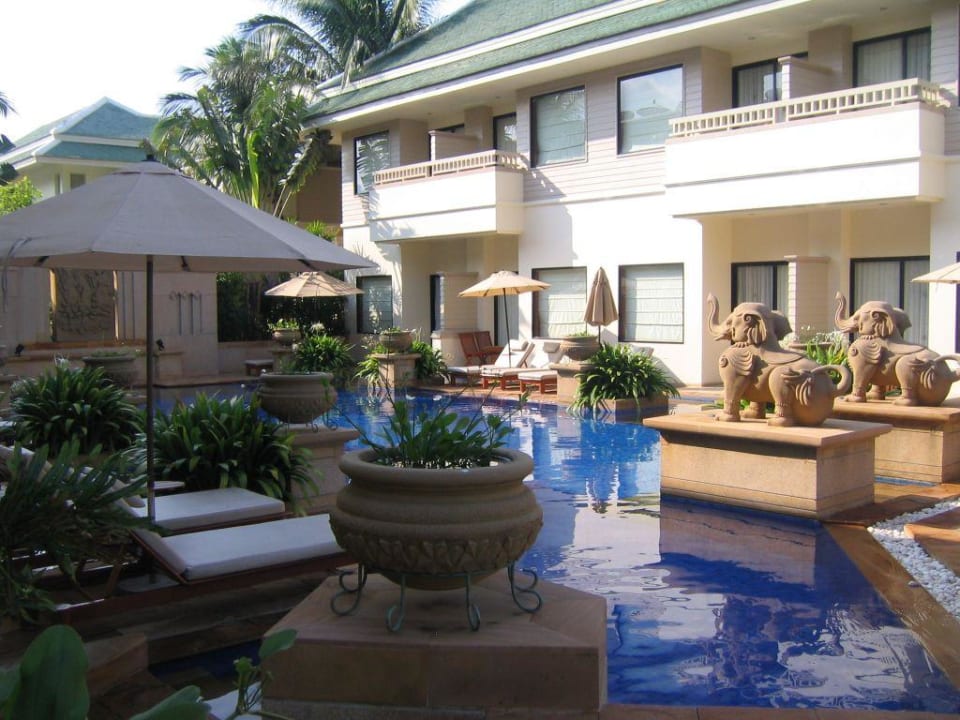 Busakorn Wing Holiday Inn Resort Phuket