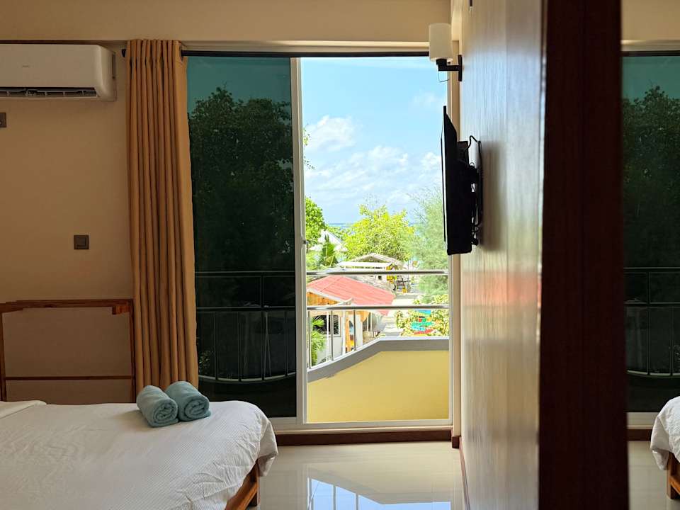 Zimmer Noah Private Beach House: An Oceanfront Gateaway