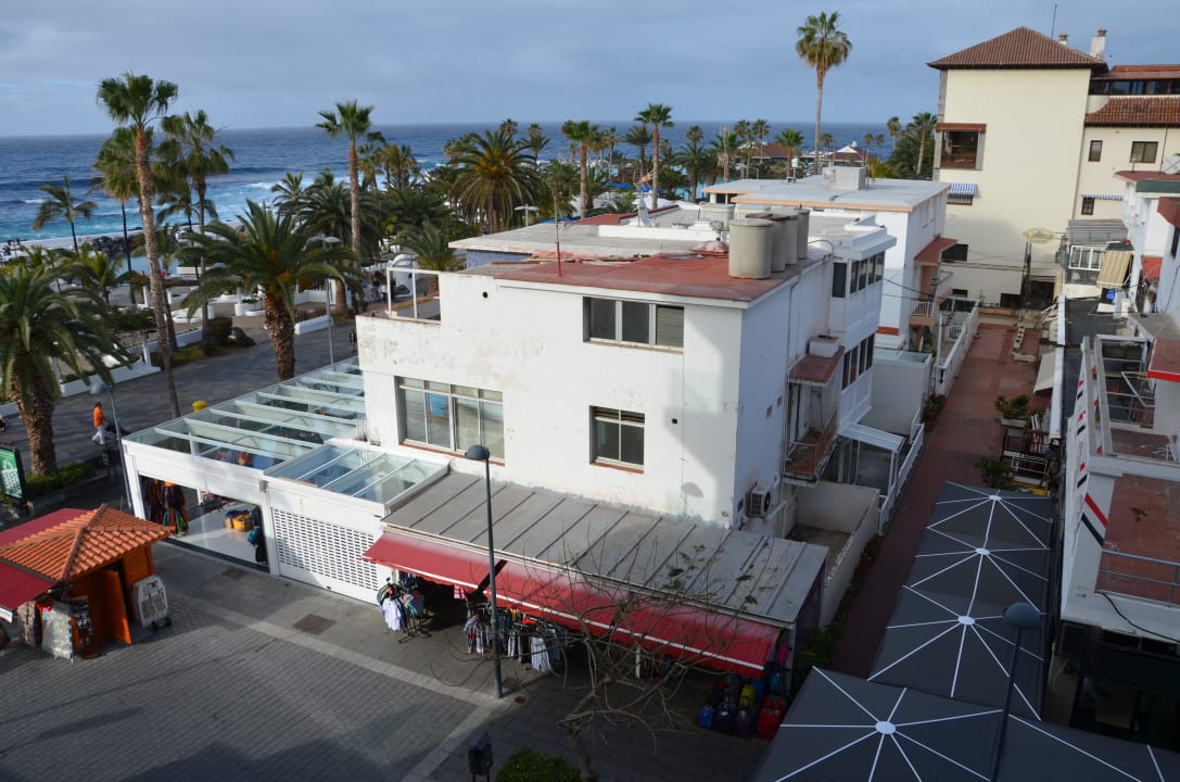 Ausblick aus dem 2. Stock zur Seitenstraße Hotel ValleMar